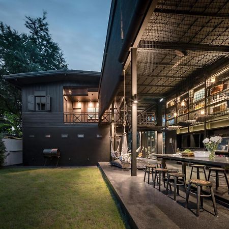 Kloem Hostel (Adults Only) Bangkok Exterior photo