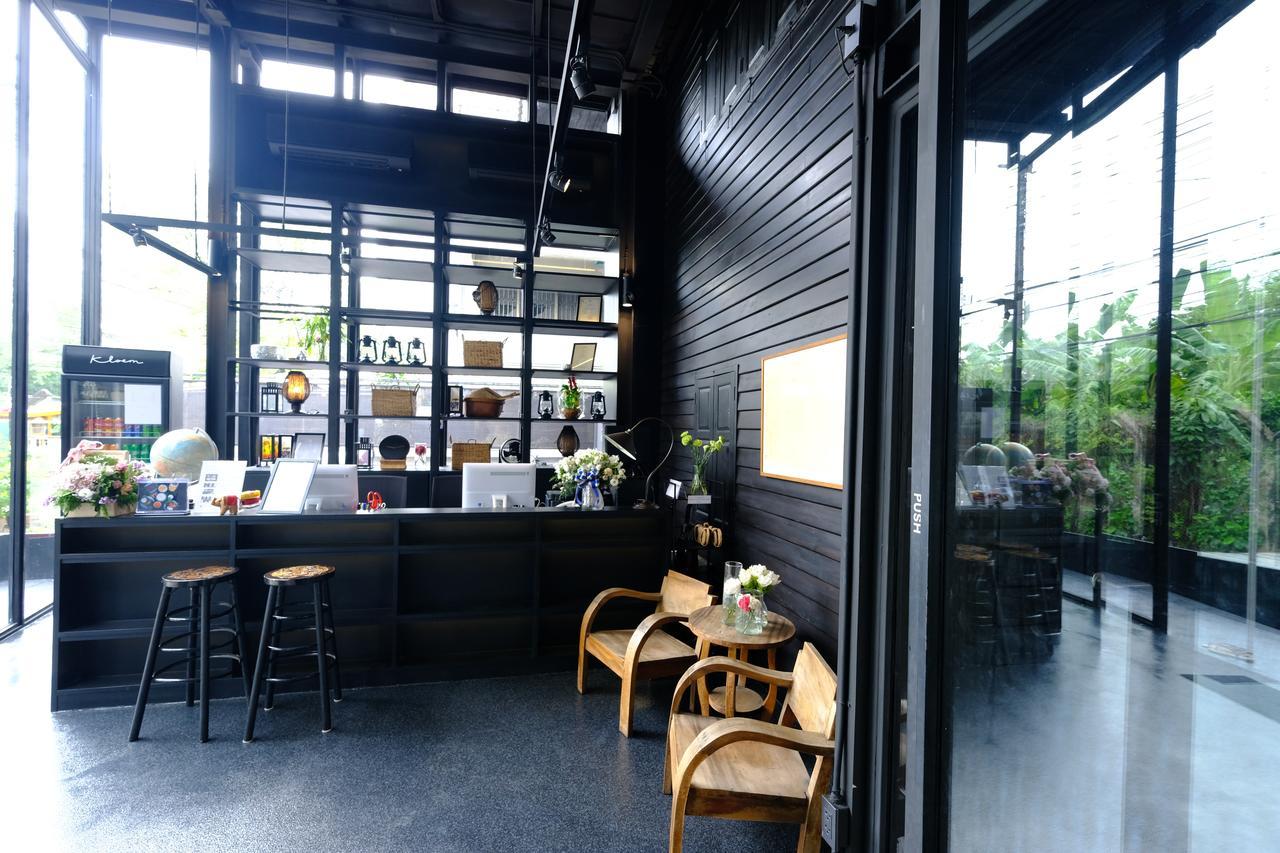 Kloem Hostel (Adults Only) Bangkok Exterior photo