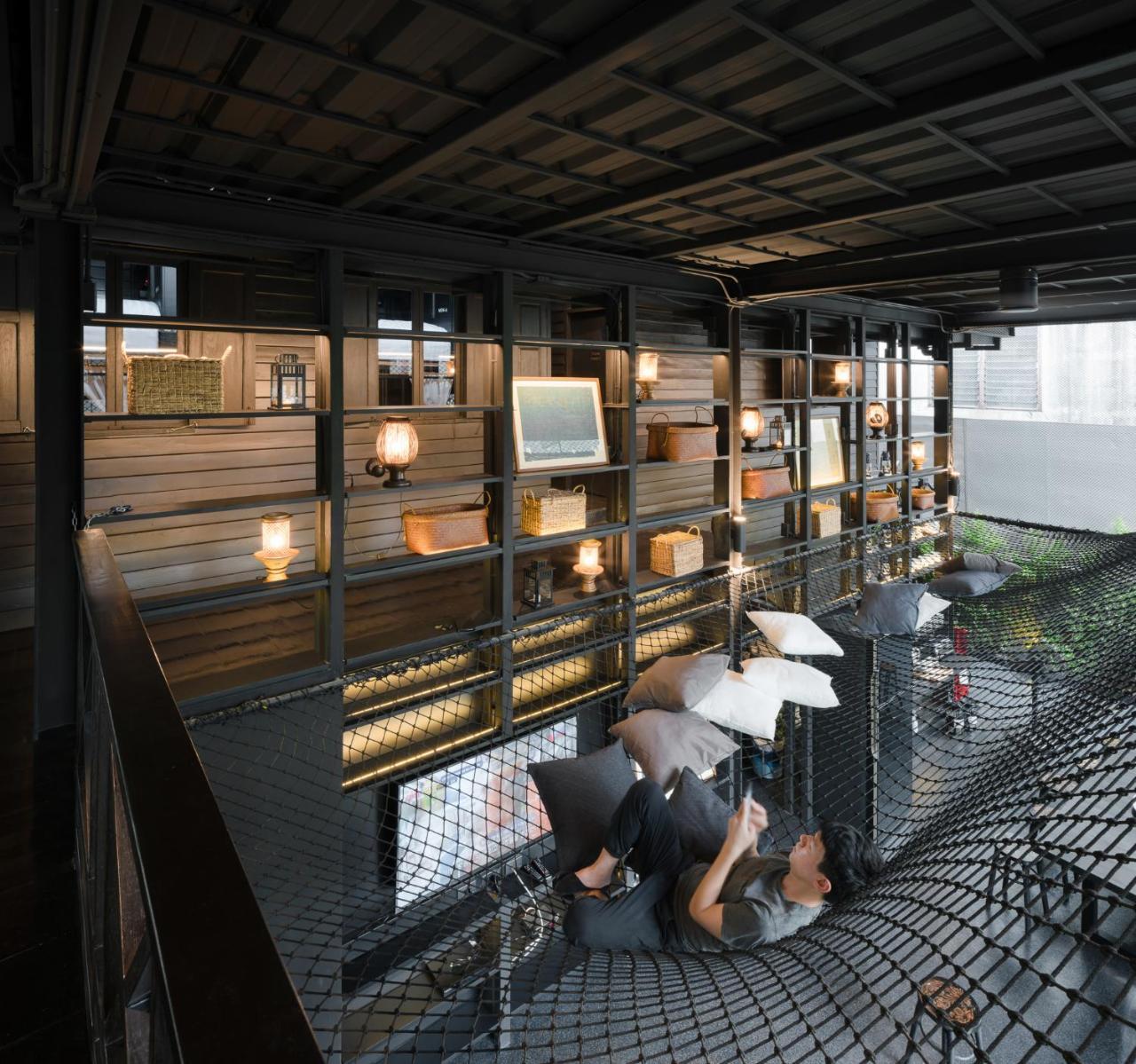 Kloem Hostel (Adults Only) Bangkok Exterior photo