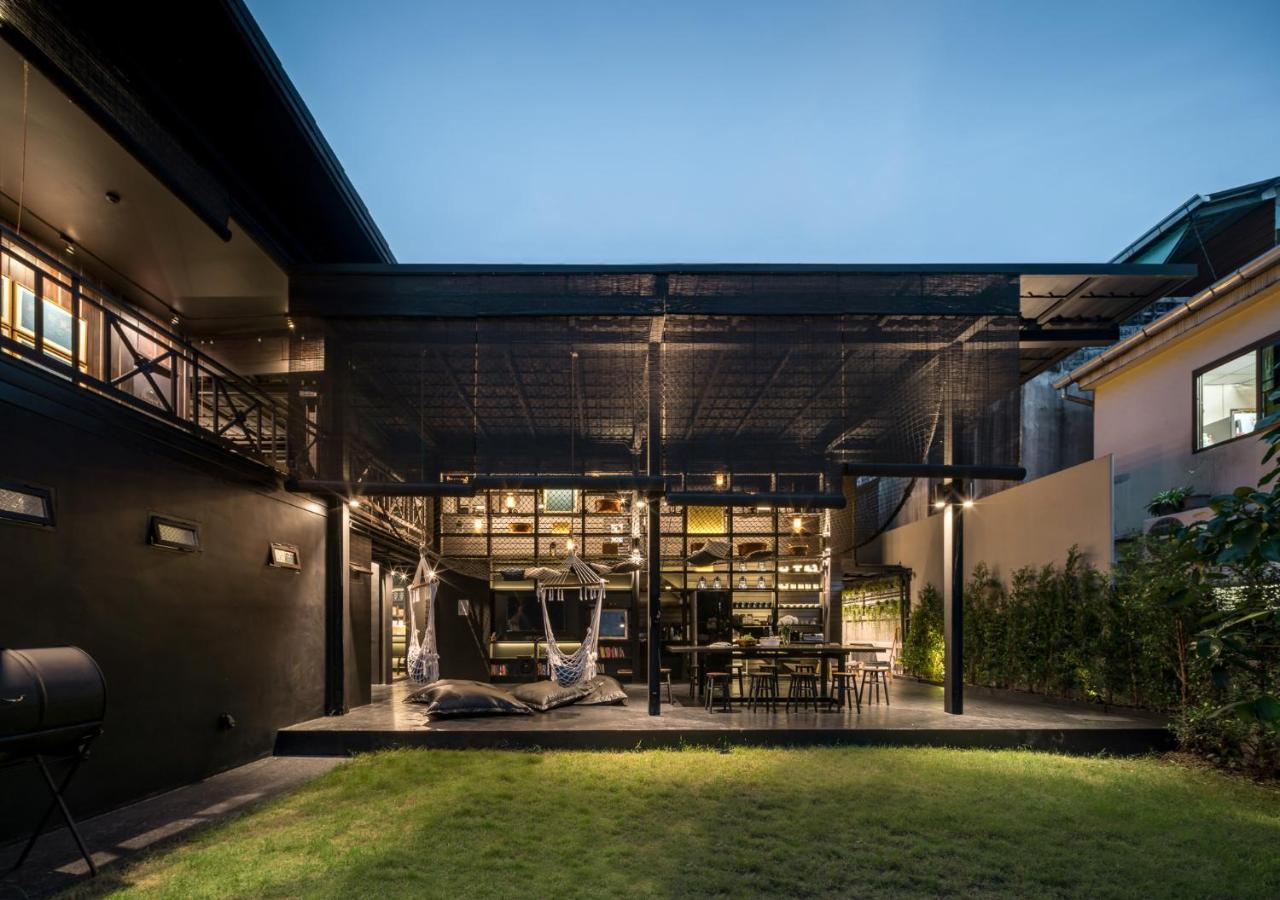 Kloem Hostel (Adults Only) Bangkok Exterior photo