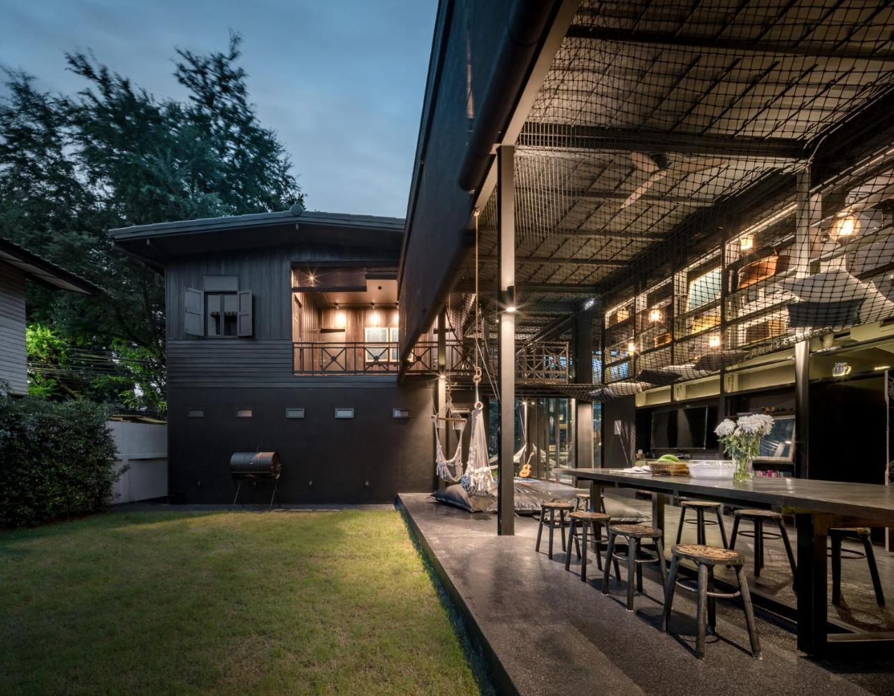 Kloem Hostel (Adults Only) Bangkok Exterior photo