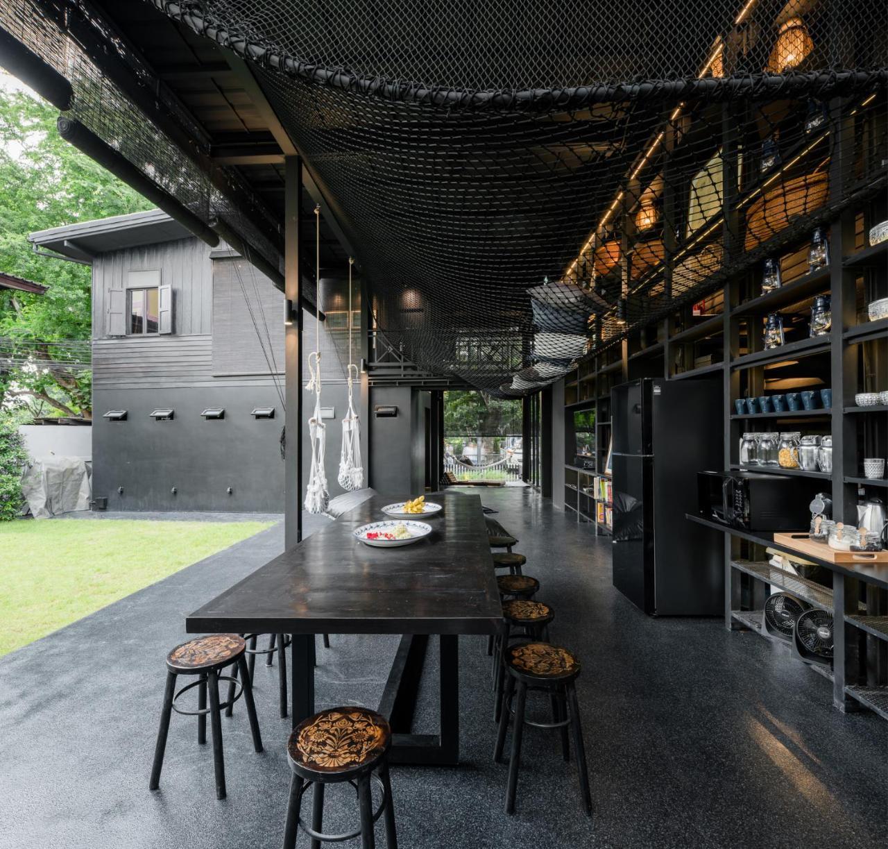 Kloem Hostel (Adults Only) Bangkok Exterior photo